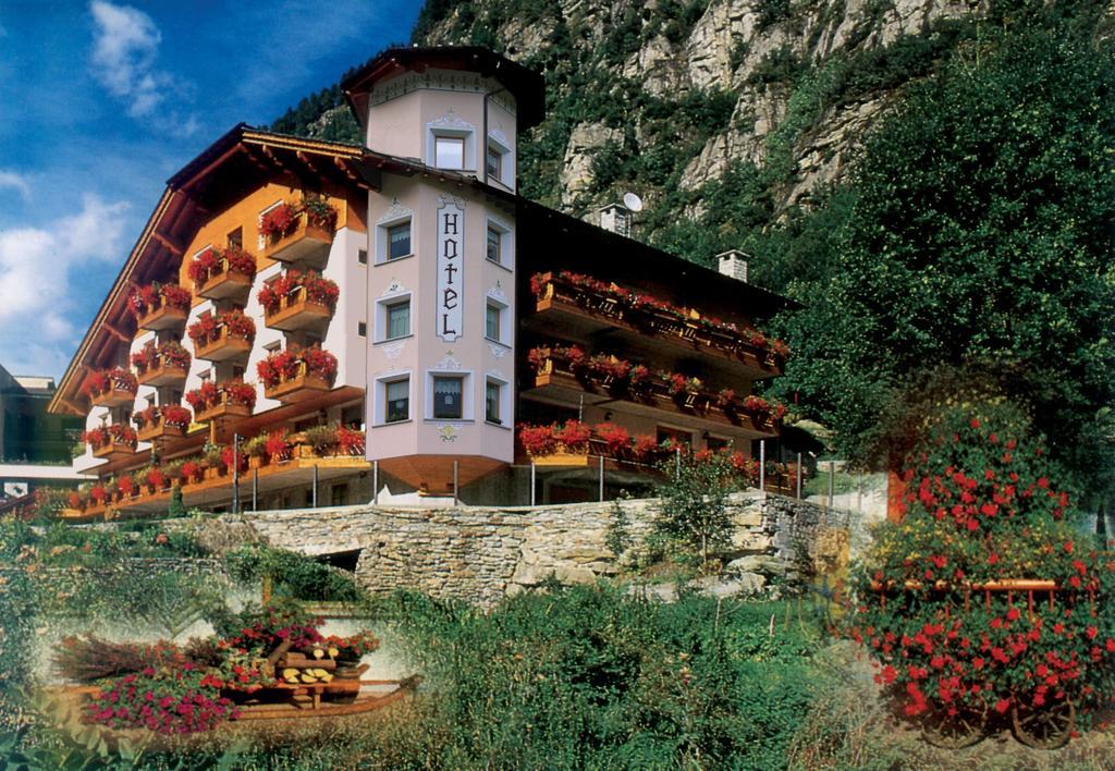 Alps Oriental Wellness Hotel Campodolcino Exterior foto