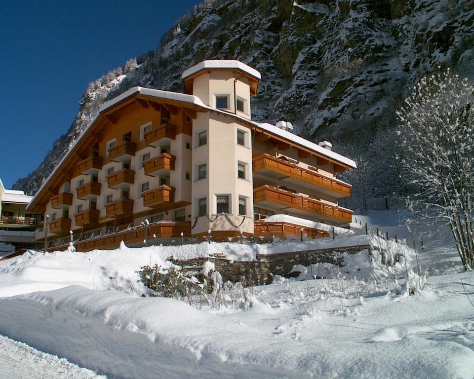 Alps Oriental Wellness Hotel Campodolcino Exterior foto